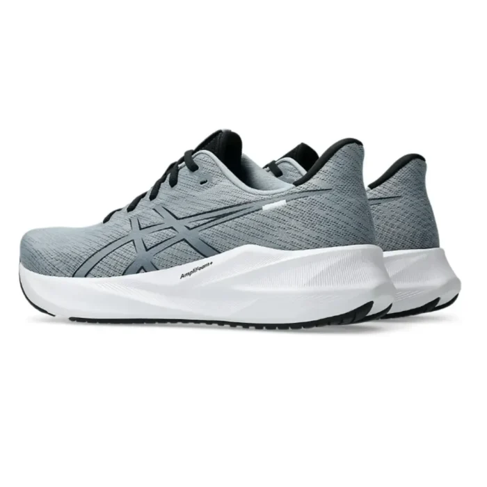 ASICS VERSABLAST 4 GRIS CON BLANCO - Image 3