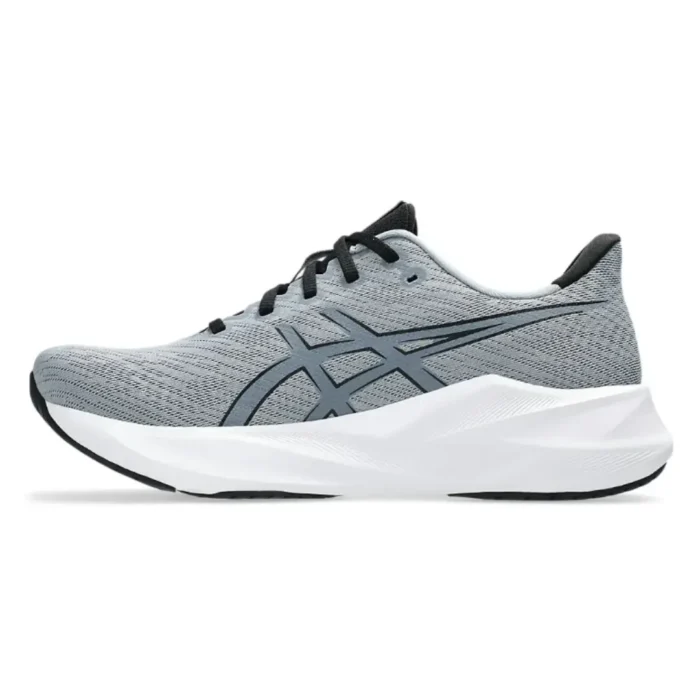 ASICS VERSABLAST 4 GRIS CON BLANCO - Image 2