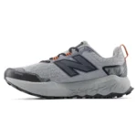 NEW BALANCE FRESH FOAM GAROE GRIS CON NEGRO - Image 2
