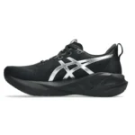ASICS NOVABLAST 5 PLATINUM NEGRO CON PLATEADO - Image 2