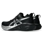 ASICS NOVABLAST 5 PLATINUM NEGRO CON PLATEADO - Image 3