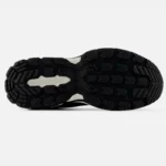NEW BALANCE W FRESH FOAM 410 V9 NEGRO CON BLANCO - Image 3